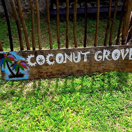 Coconut Grove - Midigama Hotel Luaran gambar