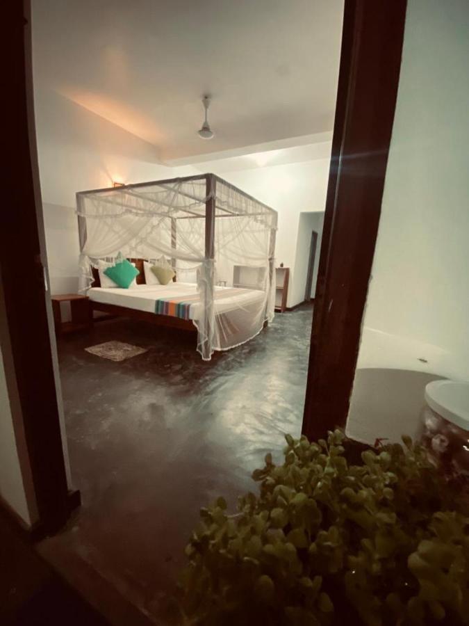 Coconut Grove - Midigama Hotel Luaran gambar