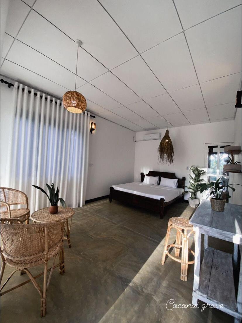 Coconut Grove - Midigama Hotel Luaran gambar