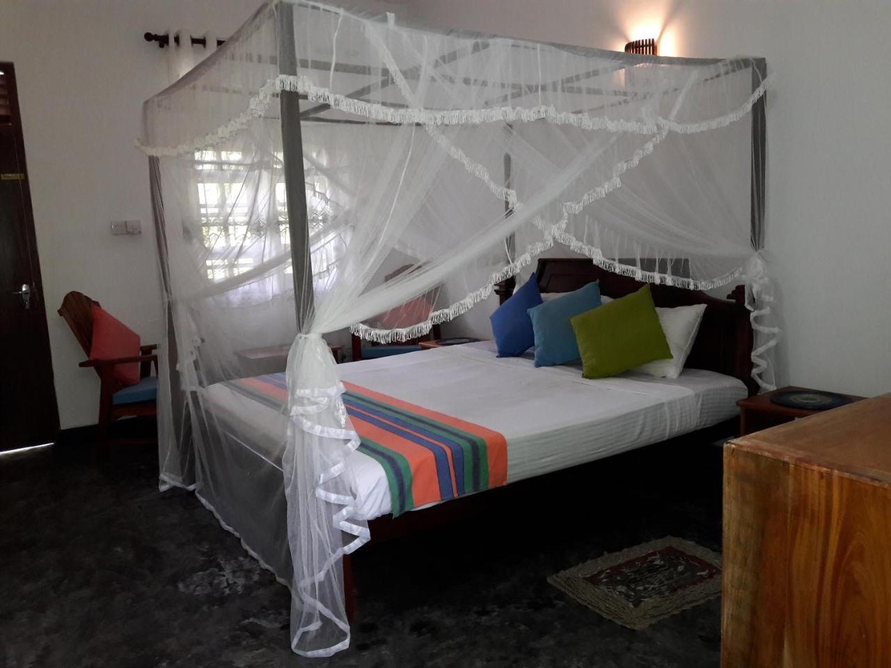 Coconut Grove - Midigama Hotel Luaran gambar